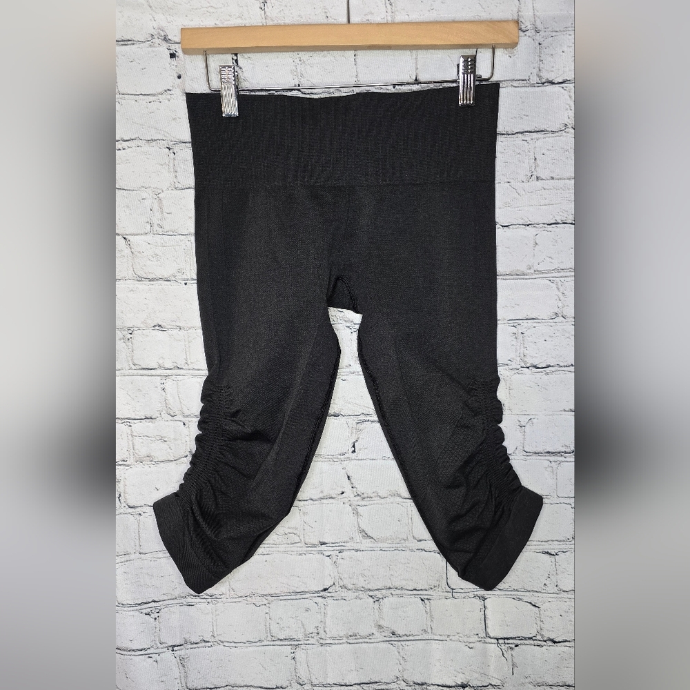 Lululemon Dark Grey Ruched Cropped Leggings 4/6